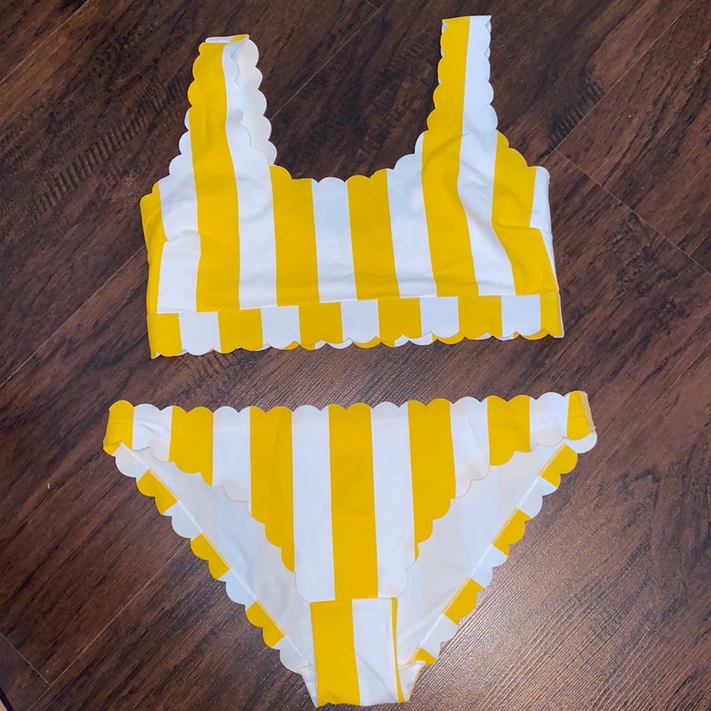 NWOT H&M swimsuit size 8